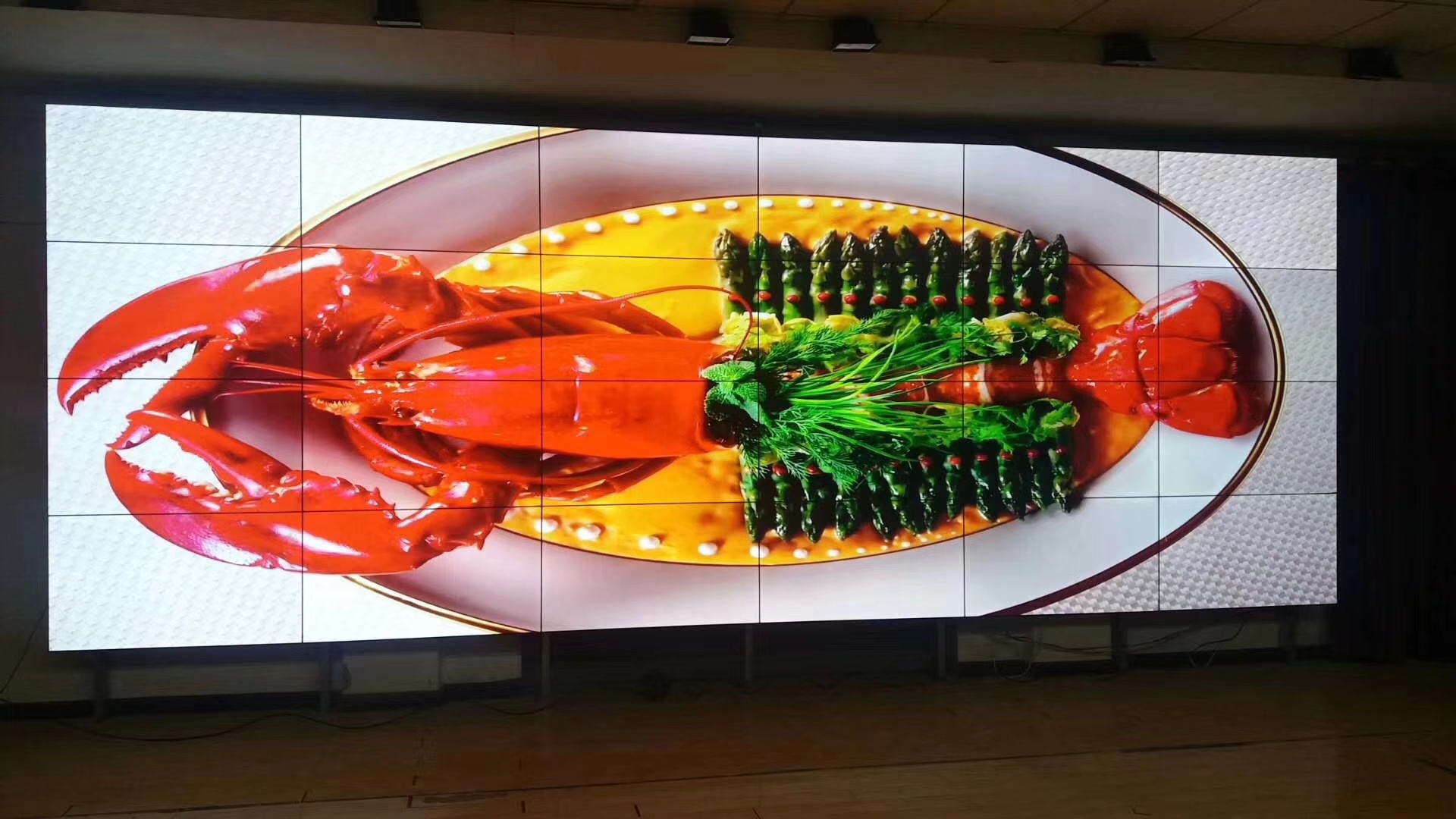 东莞高档茶餐厅液晶大屏幕宣传拼接屏